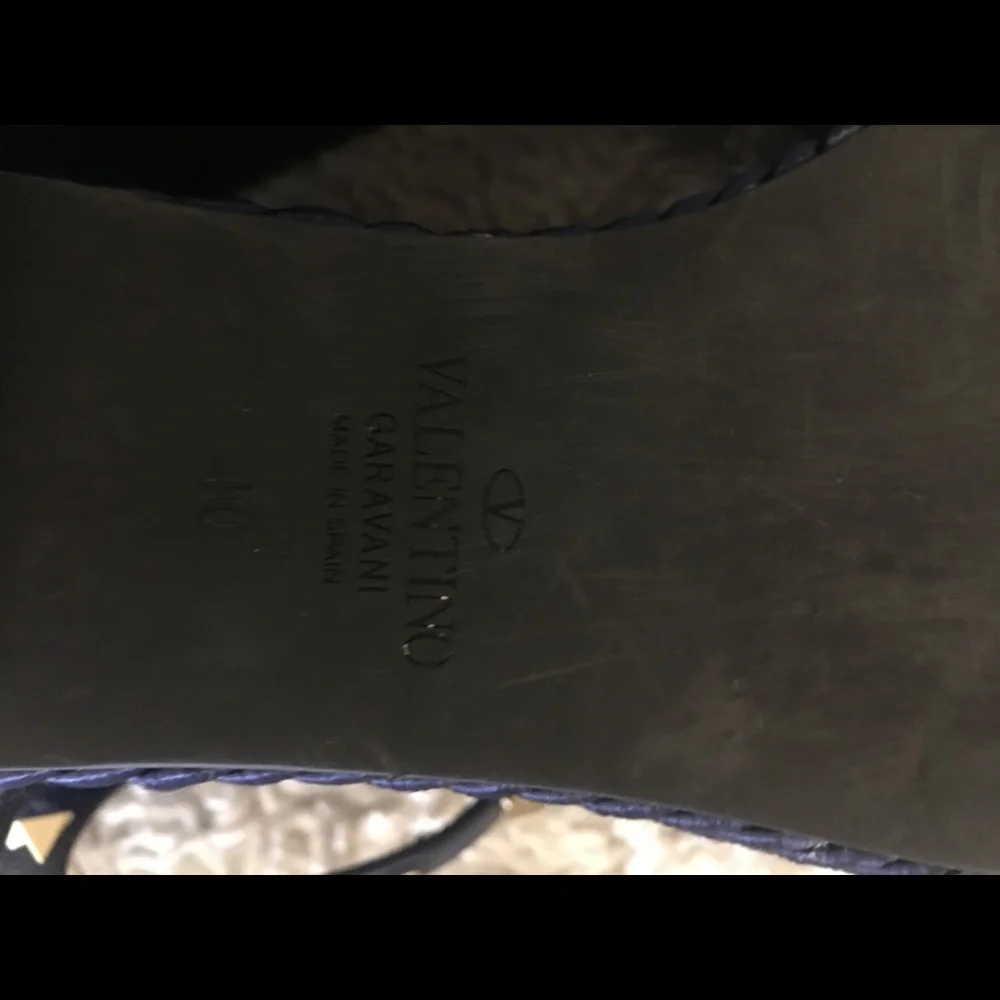 Valentino - Picture 14 of 16